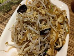 豆芽炒肉-老昌春饼(中央大街店)