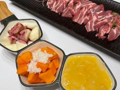 -红鼎豆捞·非遗鲍皇汤火锅(宝丰路店)