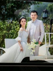 点击看大图 -挪娅婚纱摄影皇家会所