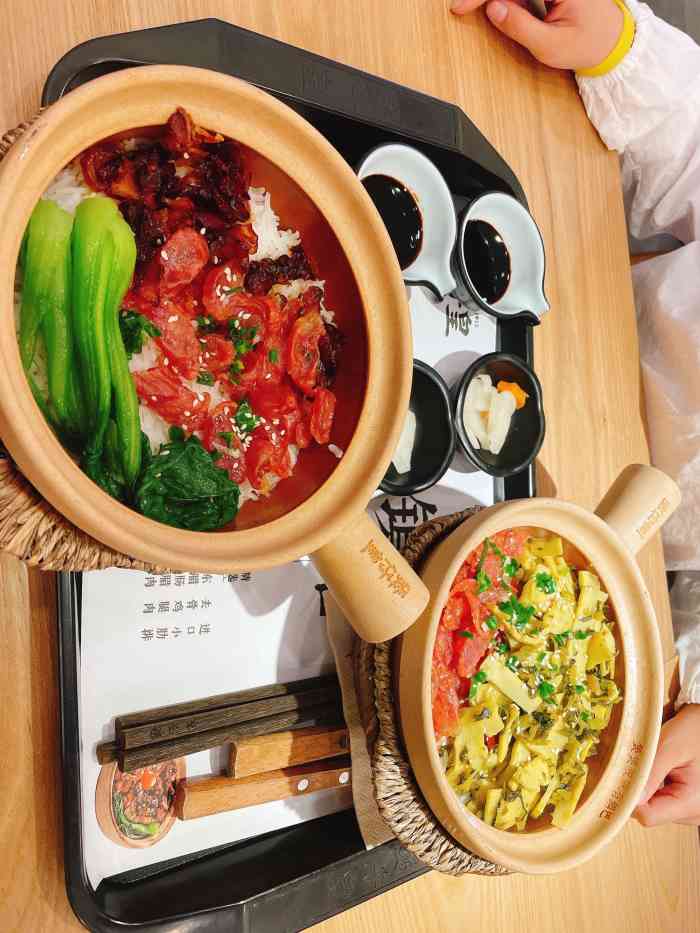 煲仔时光(青阳路店)-"中午一个人想了半天不知道解决午饭,骑车回.