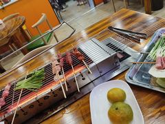 -哈尔滨小酒馆·鲜肉现穿自助烧烤(康新花园店)