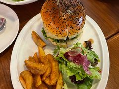招牌牛肉汉堡-UPPER KITCHEN(延安路店)