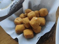 -柒月小火炉·新派川菜(金狮广场店)