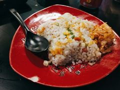 火腿蛋炒饭-何师烧烤Pro ·江湖川菜·小龙虾·精酿(太古里旗舰店)