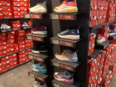 -NIKE上海青浦优选体验店
