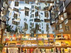 -猫的天空之城概念书店(杭州南宋御街店)