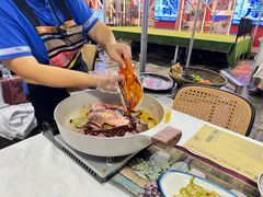 -刘姐啤酒鱼民族演艺餐厅(西街总店)