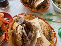 -洪峰浩老北京烧饼夹肉(角门路店)