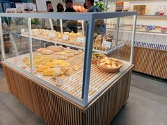 面包甜点陈列柜-前进麦味·天然烘焙(凯德1818店)