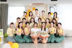 -亚太瑜伽普拉提学院