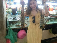 -班赞海鲜市场胖阿姨加工点
