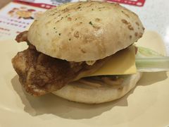 -必胜客(联投东方店)