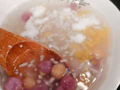 酸奶酒酿圆子-贡梅老面馆·蟹粉面·无锡特色小吃(南长街主推店)