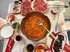 -毛辣果·贵州红酸汤牛肉火锅(西单店)