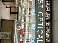 -沫芮眼镜·蔡司官方授权店(人民广场店)