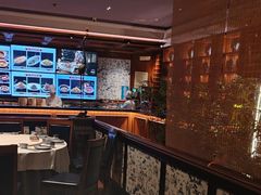 -八府香鸭·啫啫煲(华山路店)