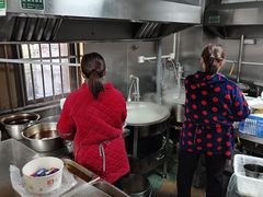 -魏旺湖北正宗牛肉面(硚口公园店)