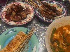 -粉八·云南米线·建水烧烤(常熟路店)