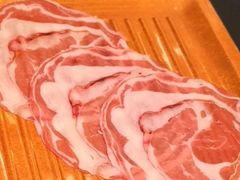 -牛YO寿喜烧·铁板烧和牛火锅自助(市府恒隆店)
