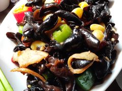 红枣木耳炒颈肉-园林美食城·本土农家菜(杨和镇店)