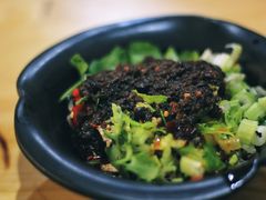 活捉生菜-二孃鸡爪爪(东风路总店)