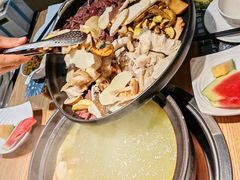 -一朵菌·野生菌探索家火锅(南亚店)