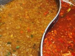 -阿瓦山寨·湘菜现炒·剁椒鱼头王(咸阳总店)