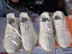 -翰皇直营洗衣洗鞋(望京鹿港店)