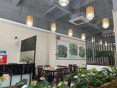 大堂-胡须哥网红竹筒菜