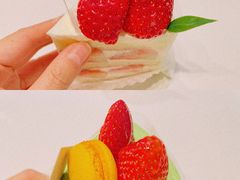 开心果草莓奶油切片-卷心卷意·轻甜蛋糕(新光天地店)