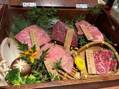 -山川小町·极番烧肉(新地假日广场店)