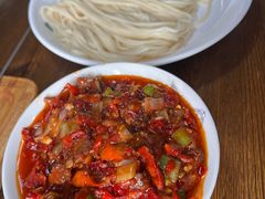 -歹歹的加个面过油肉拌面