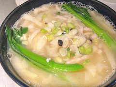 酸汤河粉-岭南真味·匠心粤菜(K11店)