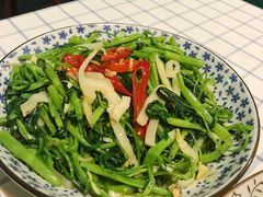 -在湖边私厨小馆