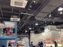 -MINI MARS KIDS CLUB亲子家庭中心(长宁天山店)