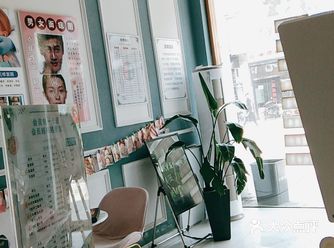 非常值得推荐的一家店，店里的环境很好， 位置又好找