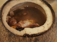 黑豆家鸡炖原只椰子汤-大唐靓汤江门私房菜(景田店)