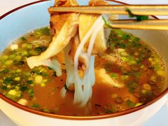 牛白腩过桥米线-炳胜私厨(中达旗舰店)