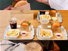 -M Stand(南京新街口金鹰店)