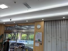 -上海仁爱医院口腔科 · 种植