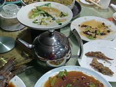 -微山岛春天里酒家