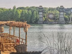 -茅山东方盐湖城景区