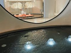 -涨巢·潮玩水疗局