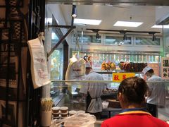 面包甜点陈列柜-陈光记烧腊(长寿路店)