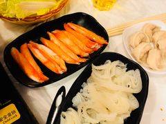 蟹柳-鲜入围煮花胶鸡海鲜火锅