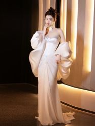 -衣贝姿婚纱礼服馆