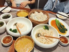 -莱莱小笼·乔艾