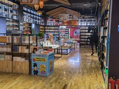 -新华书店(解放中路店)