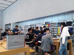 -Apple零售店(华贸购物中心店)