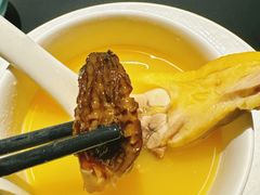 -鲜入唯煮·港式海鲜牛肉火锅(金宝街店)